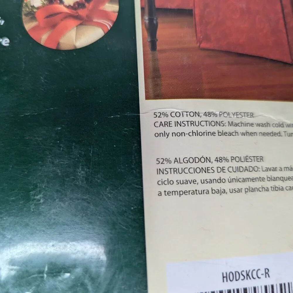 Holiday Time Matching Oblong Table Cloth & 5 Chair Covers- Red Embroidery NWT